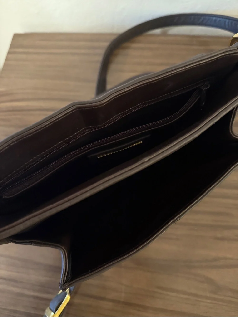 Vintage compact messenger